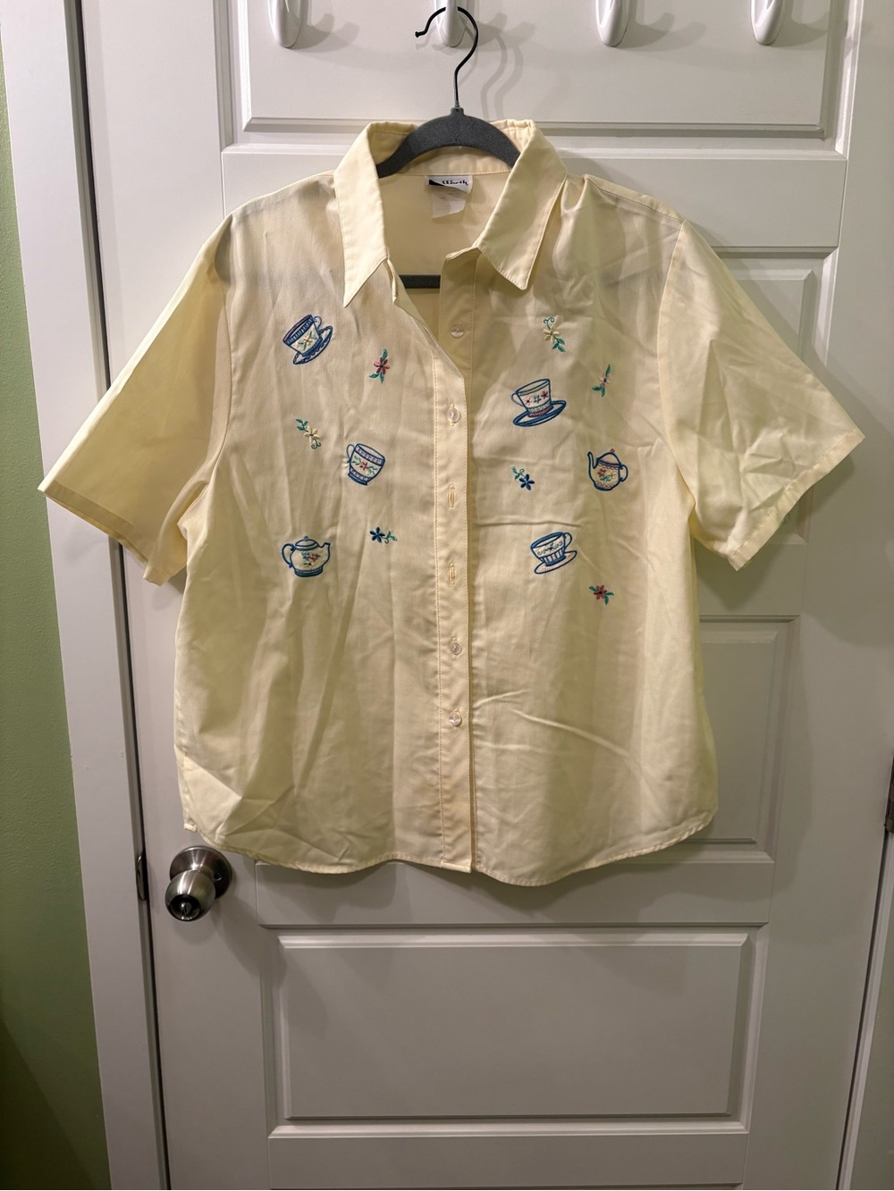 Vintage BonWorth Embroidered Light Yellow Top